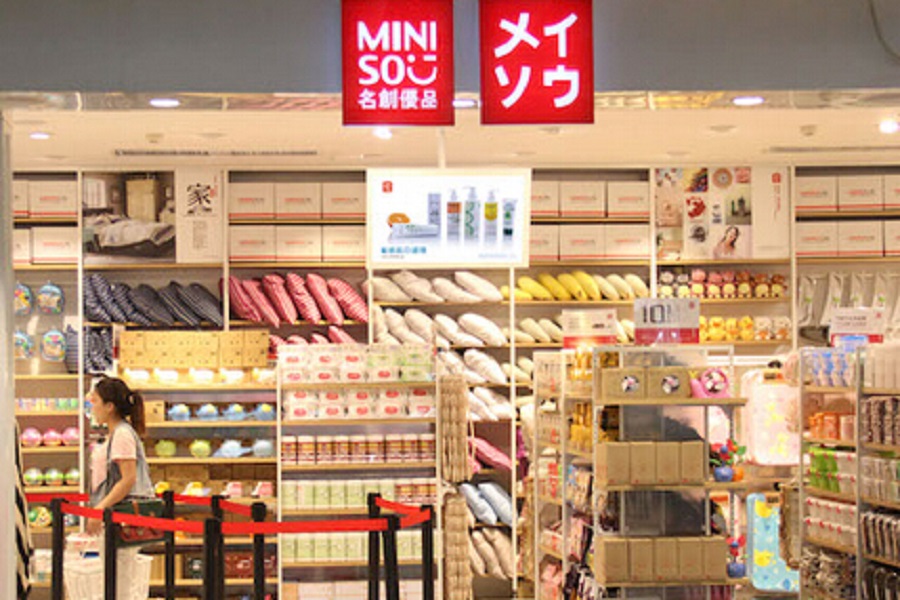 miniso store china business